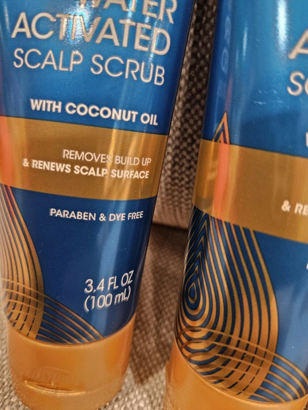 Head & Shoulders water activated scalp scrub